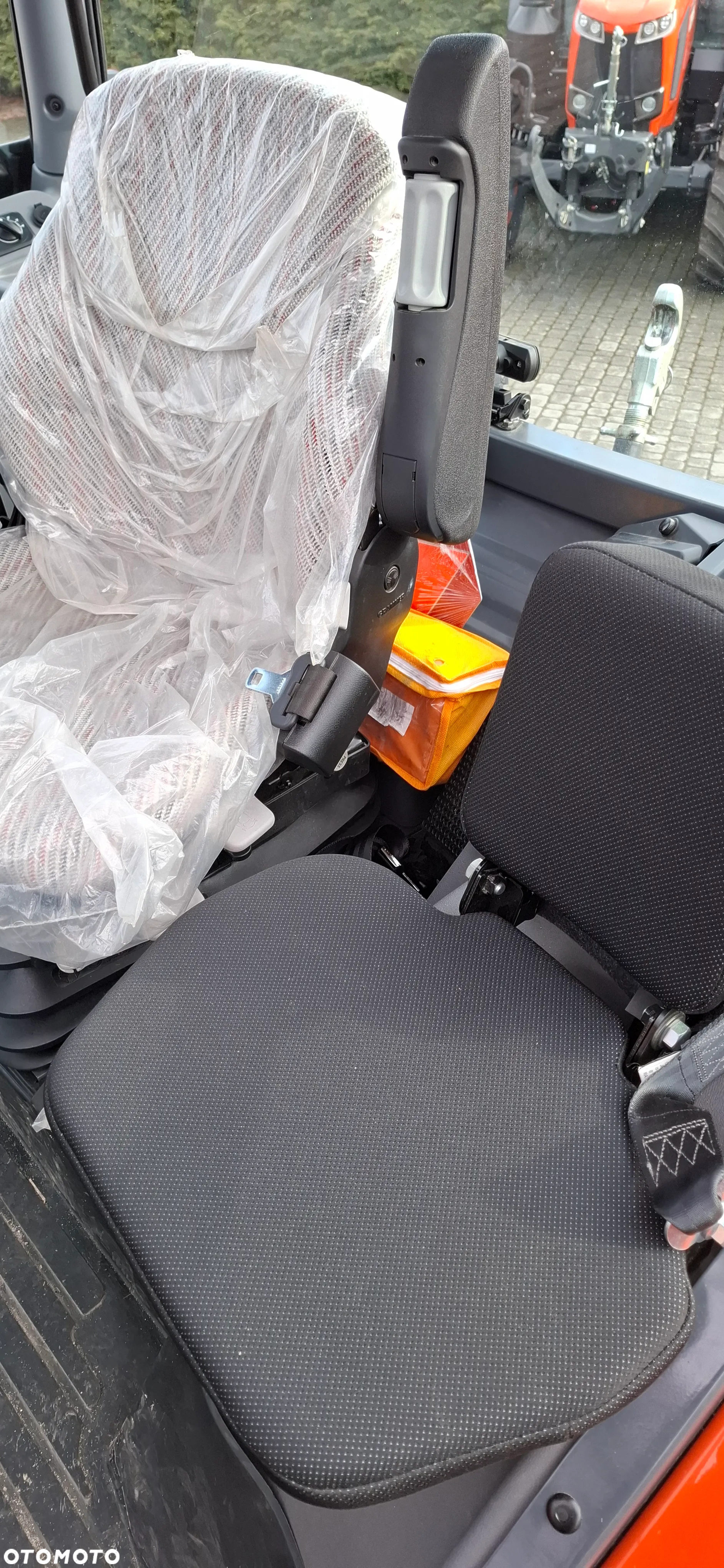 Kubota 6M141 Utility - 5
