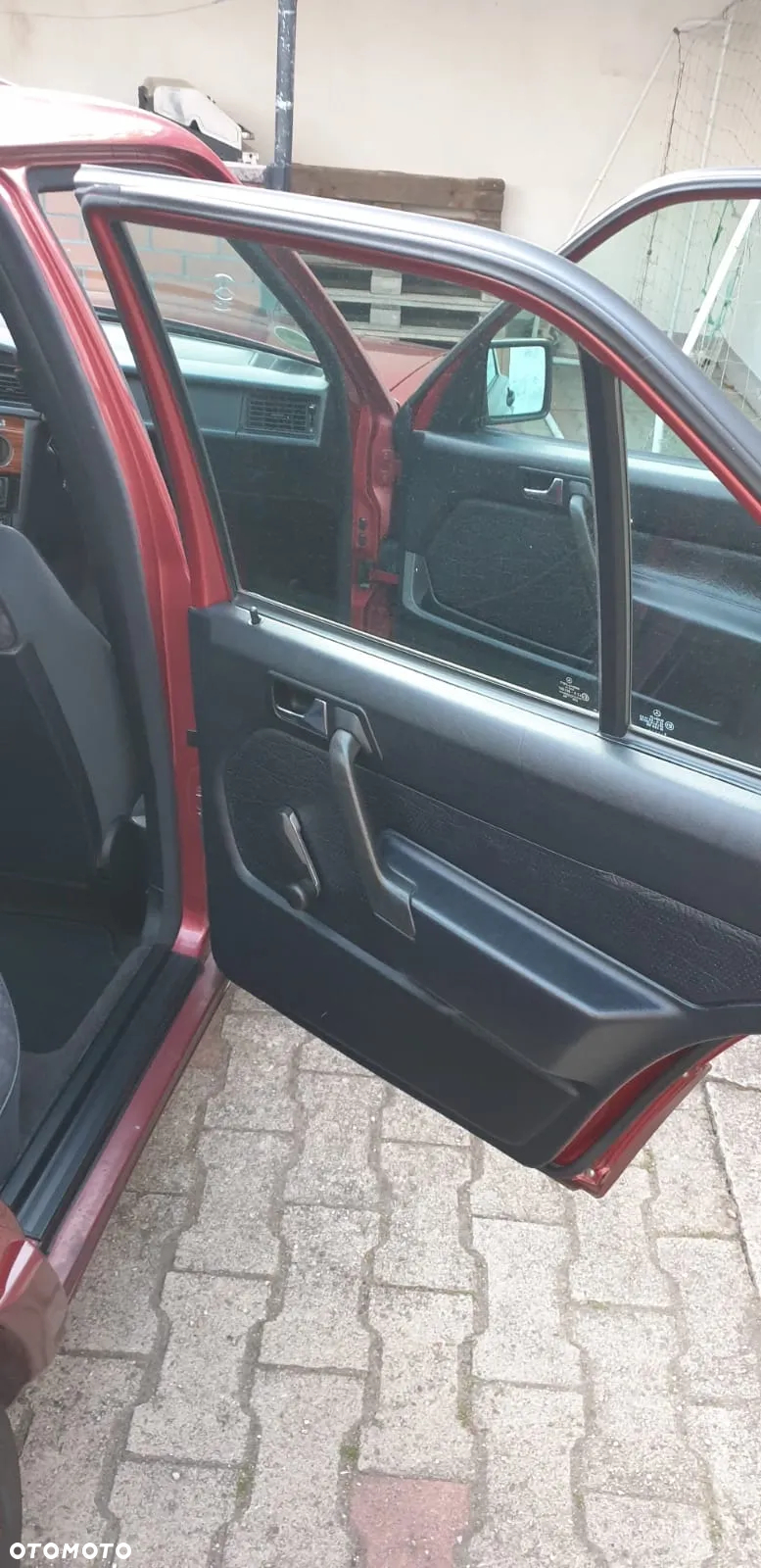 Mercedes-Benz W201 (190) - 10
