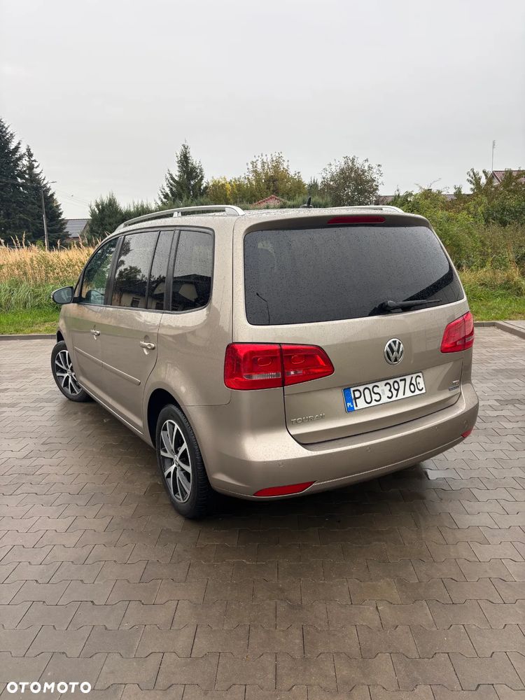 Volkswagen Touran - 5