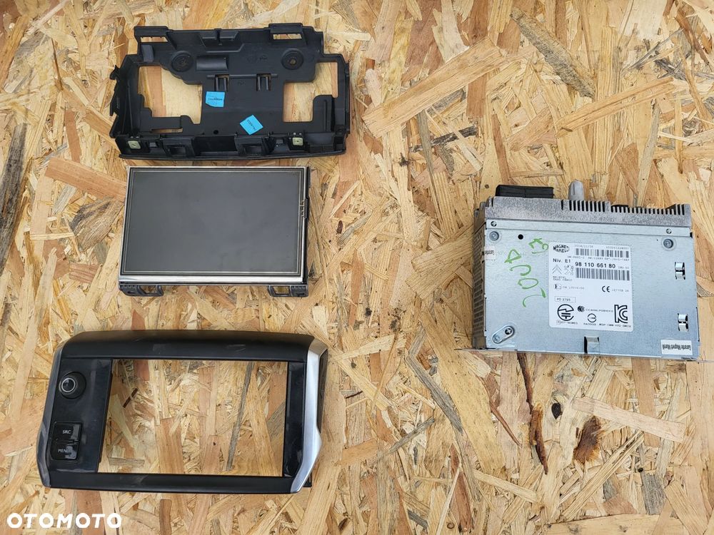 Radio panel wyświetlacz nawigacja Peugeot 2008 - 1