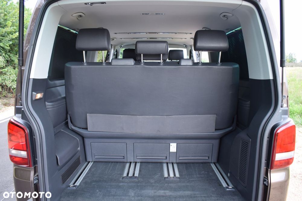Volkswagen Multivan - 14