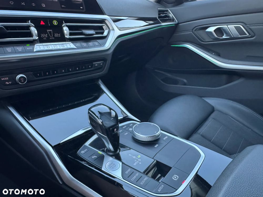 BMW Seria 3 320d MHEV Sport Line sport - 16