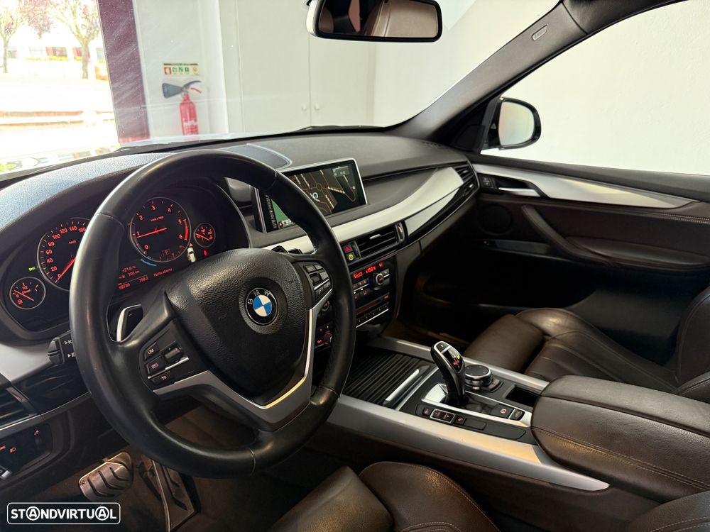 BMW X5 25 d sDrive - 8