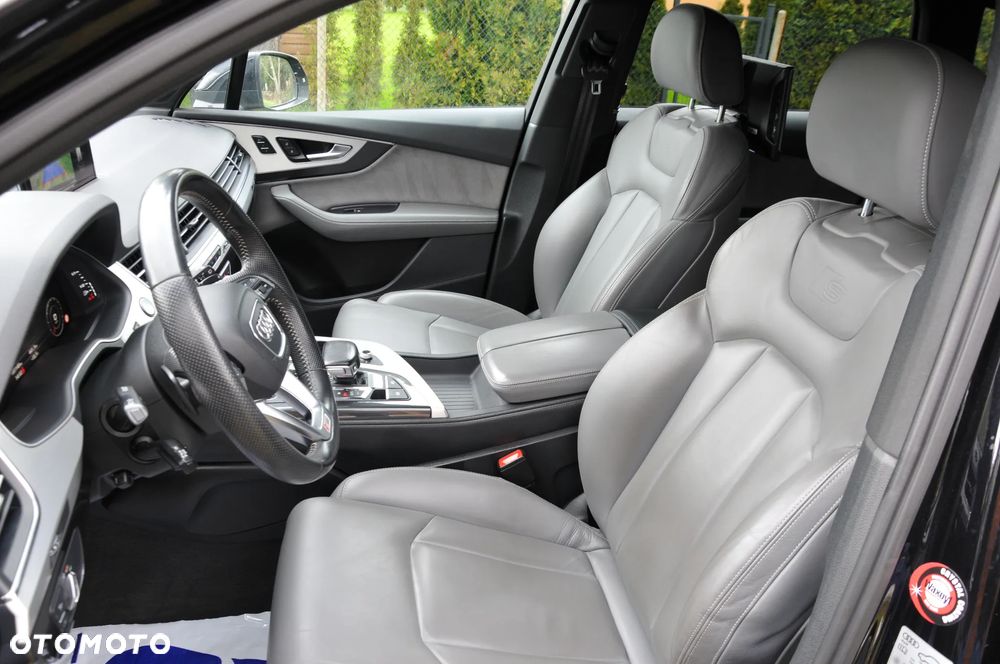 Audi Q7 - 32