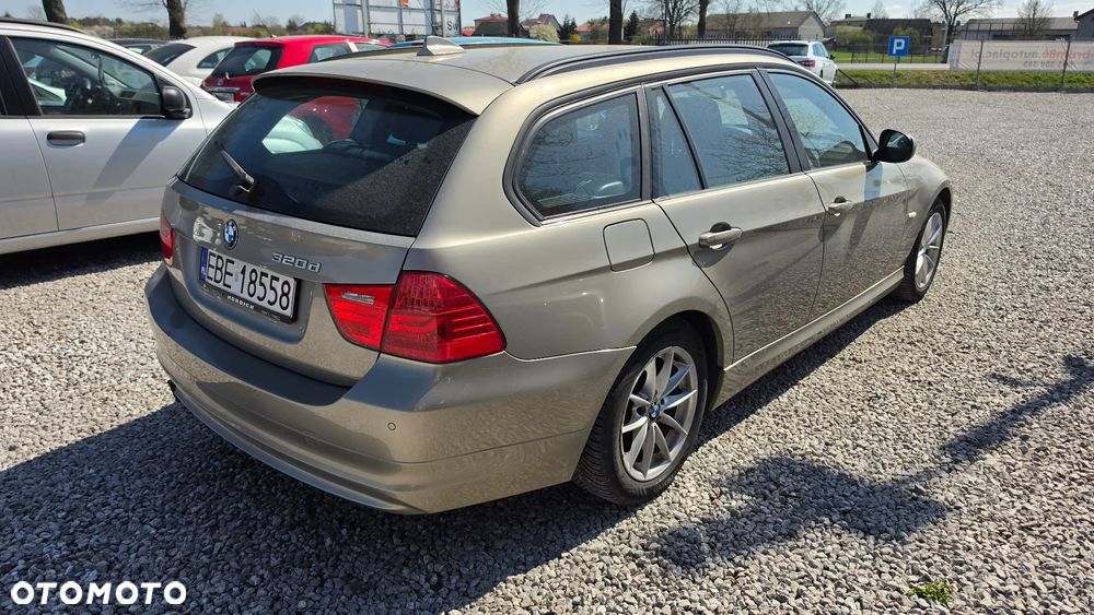BMW Seria 3 320d - 6