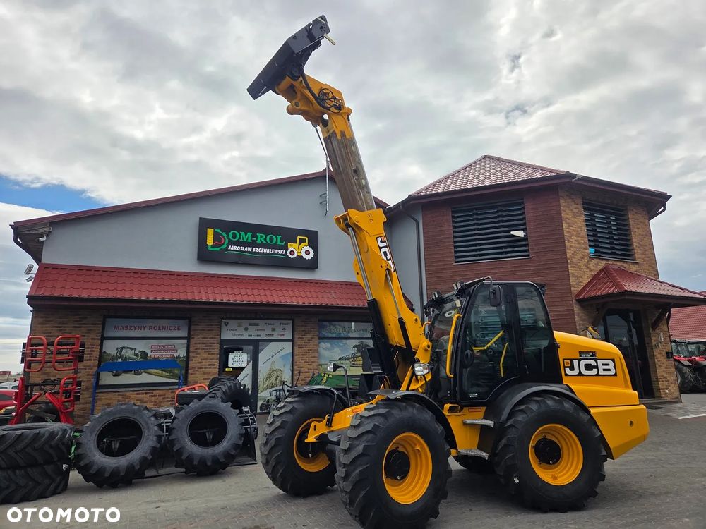 JCB TM 320 S  542. 70 MANITOU - 17