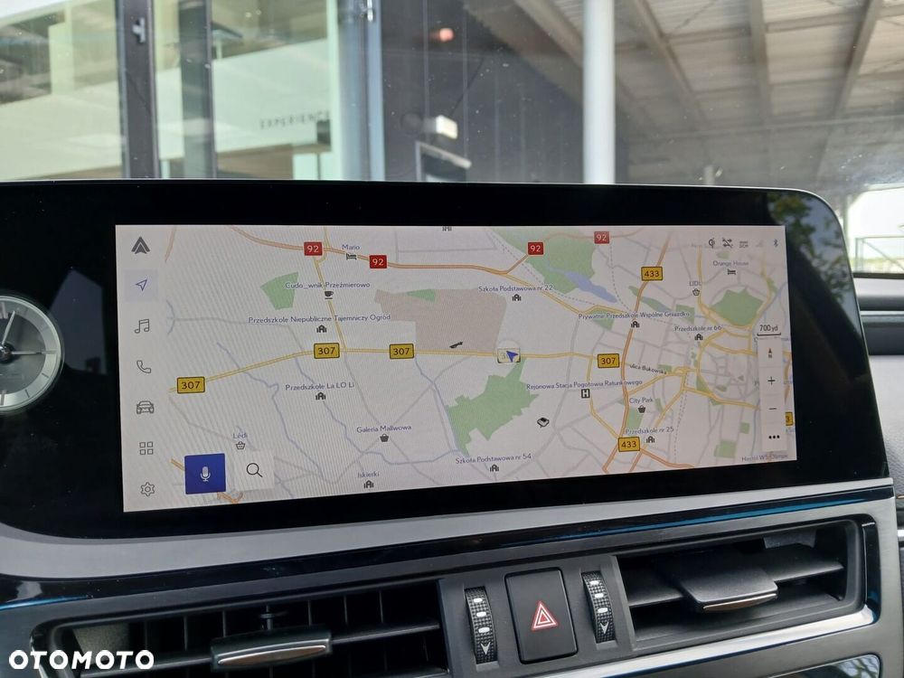 Lexus ES 300h Business Edition - 24