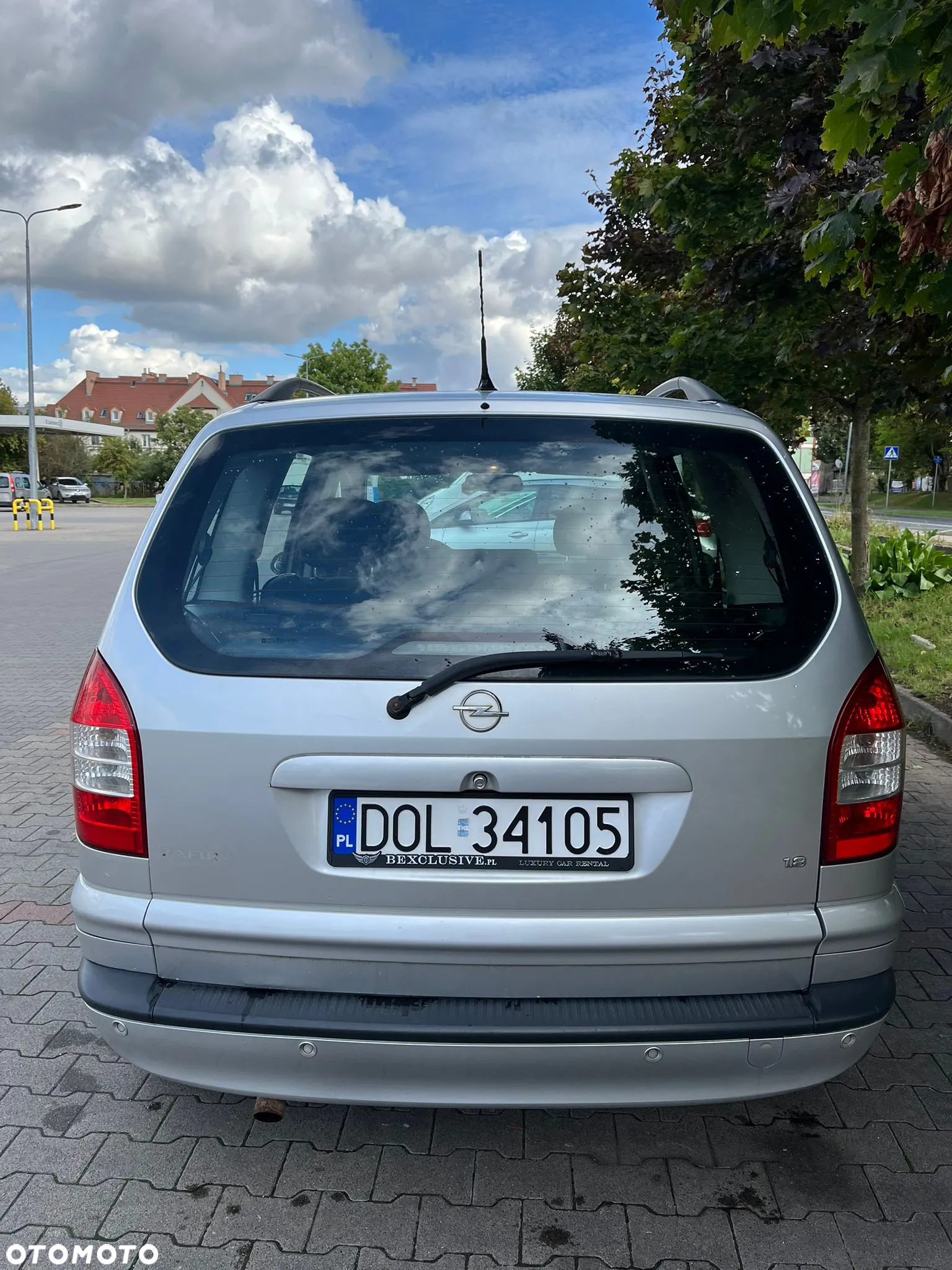 Opel Zafira 1.8 16V Comfort - 2