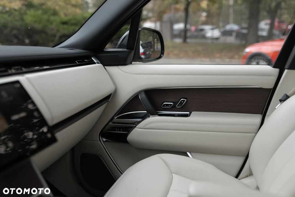 Land Rover Range Rover 3.0 P460e PHEV Autobiography - 31