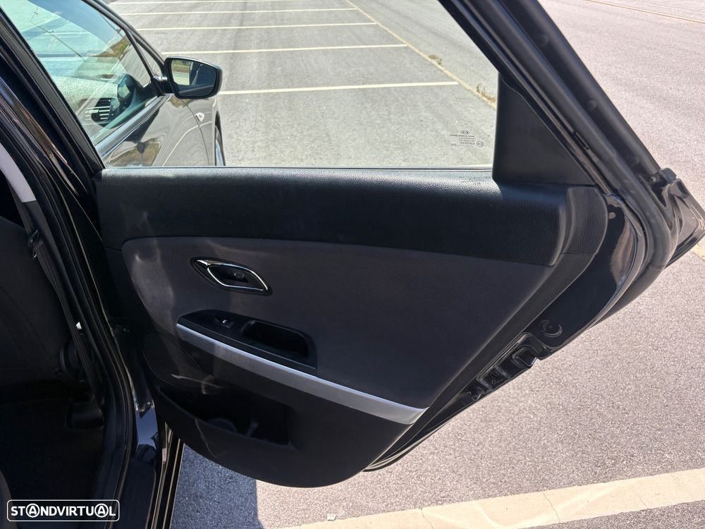 Kia Ceed SW 1.4 CRDi More Edition - 20