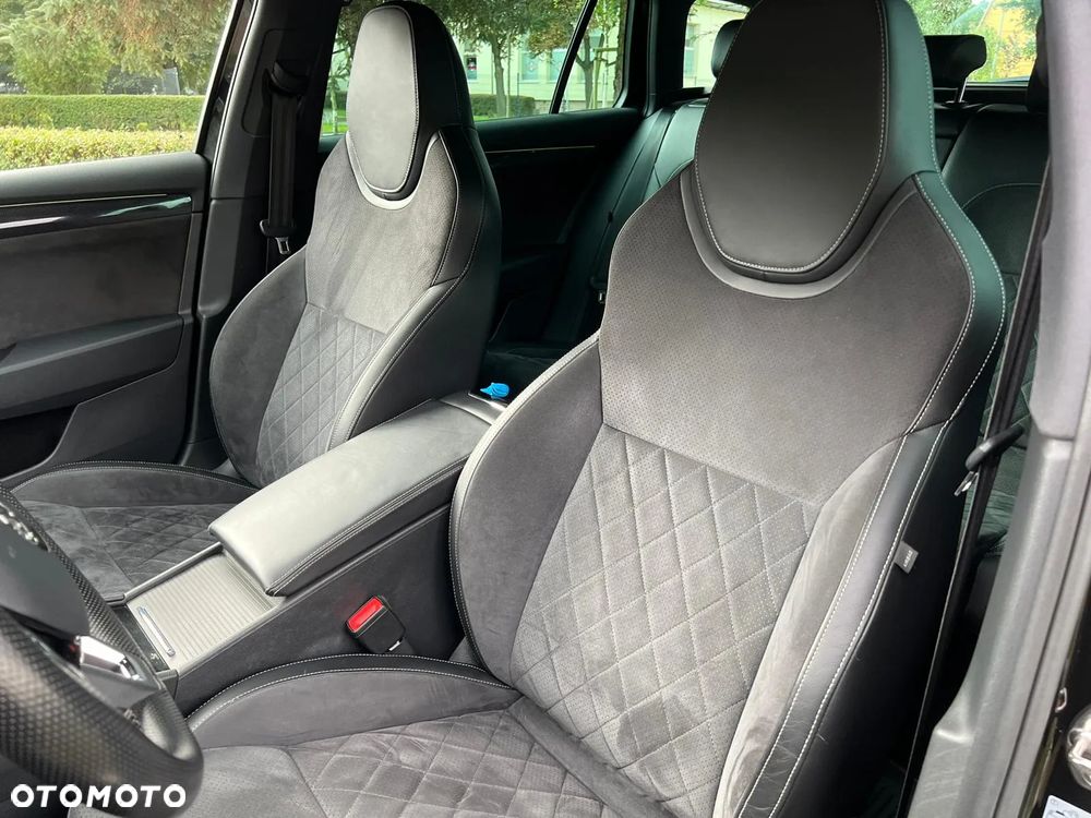 Skoda Superb 2.0 TDI SCR 4x4 Sportline DSG - 9