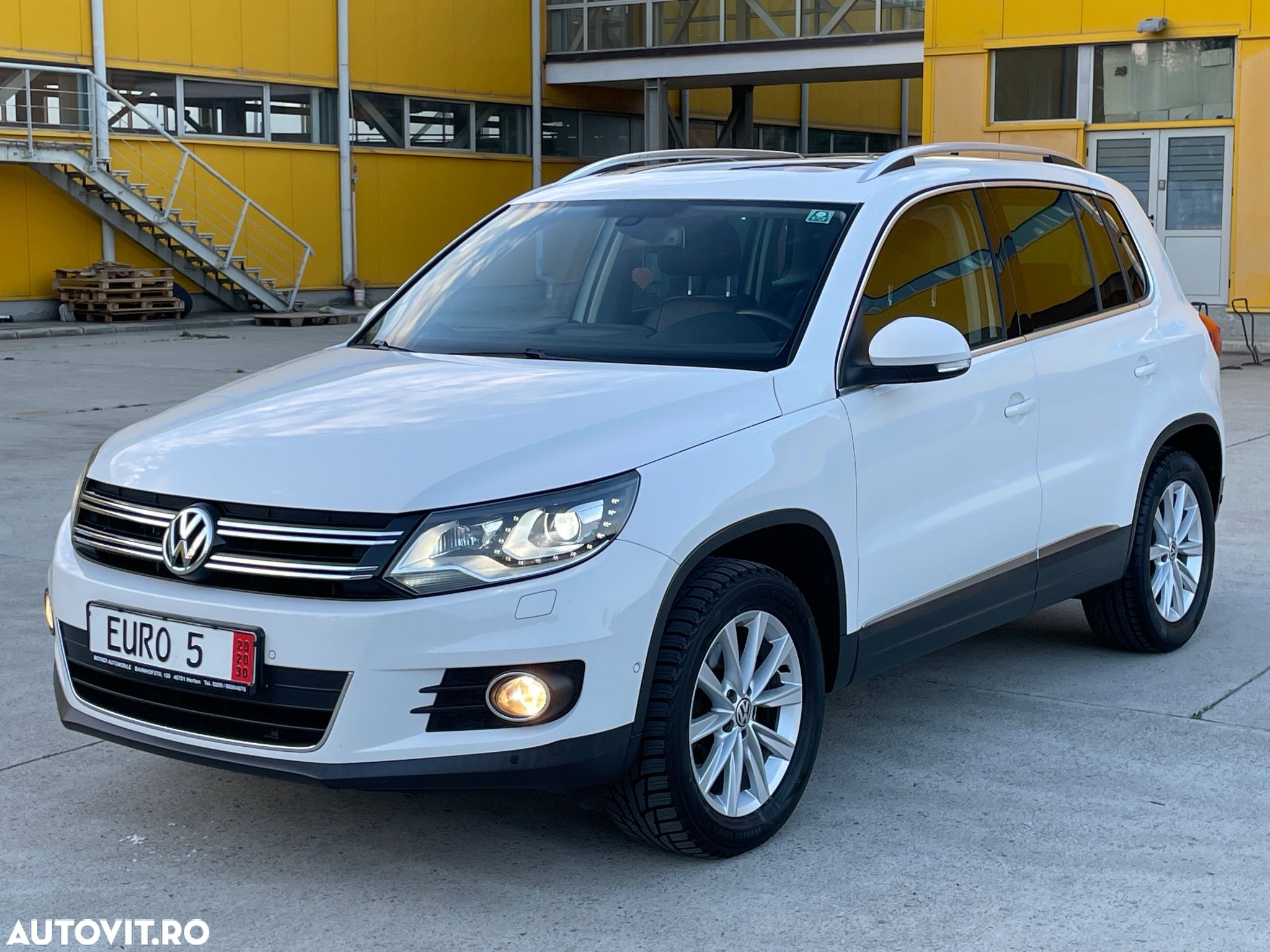 Volkswagen Tiguan 2.0 TDI DPF BlueMotion Technology Sport & Style - 1