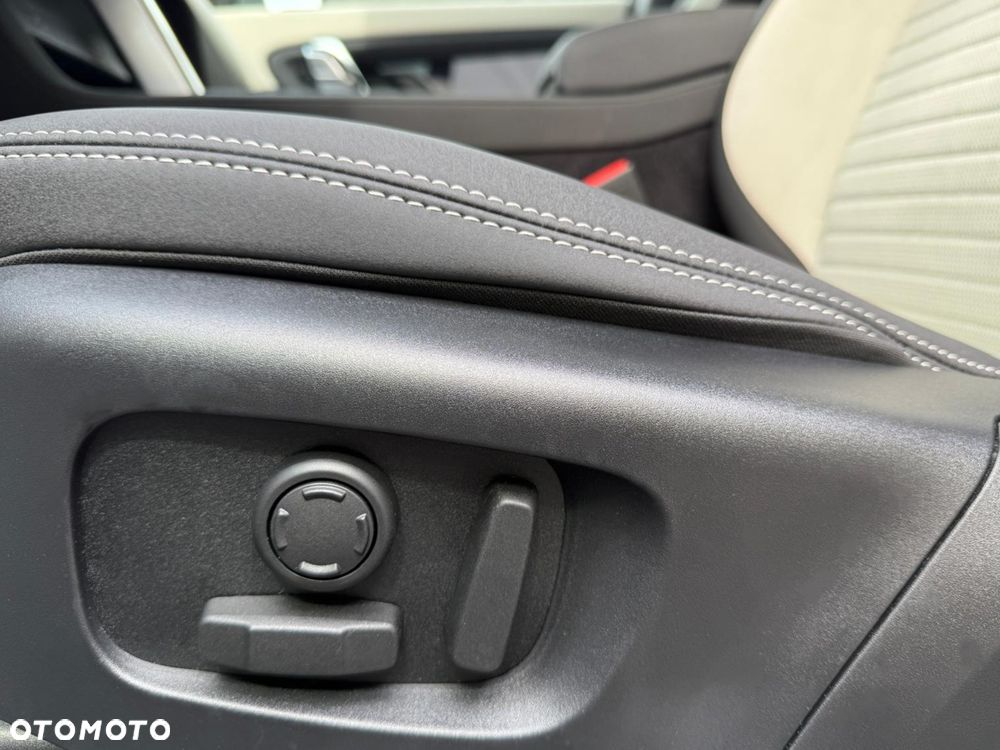 Land Rover Discovery Sport 2.0 D200 mHEV S - 16