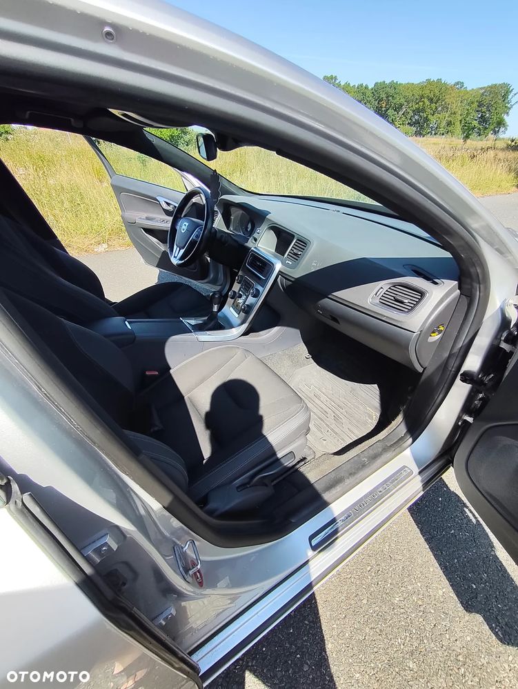 Volvo S60 D4 Edition - 13