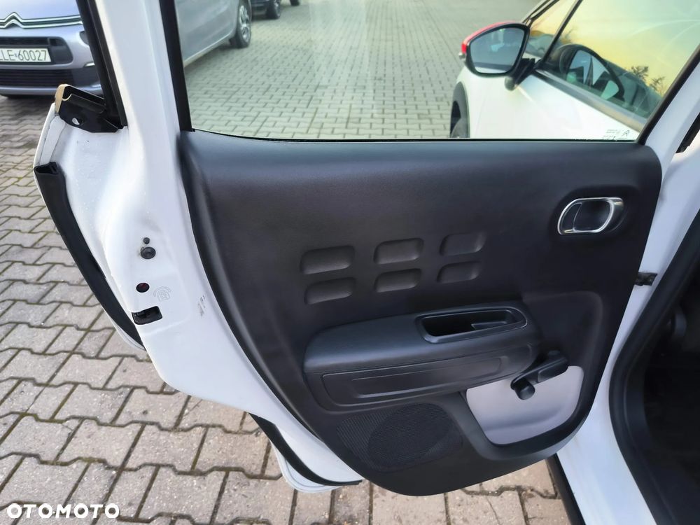 Citroën C3 1.2 PureTech Shine - 29