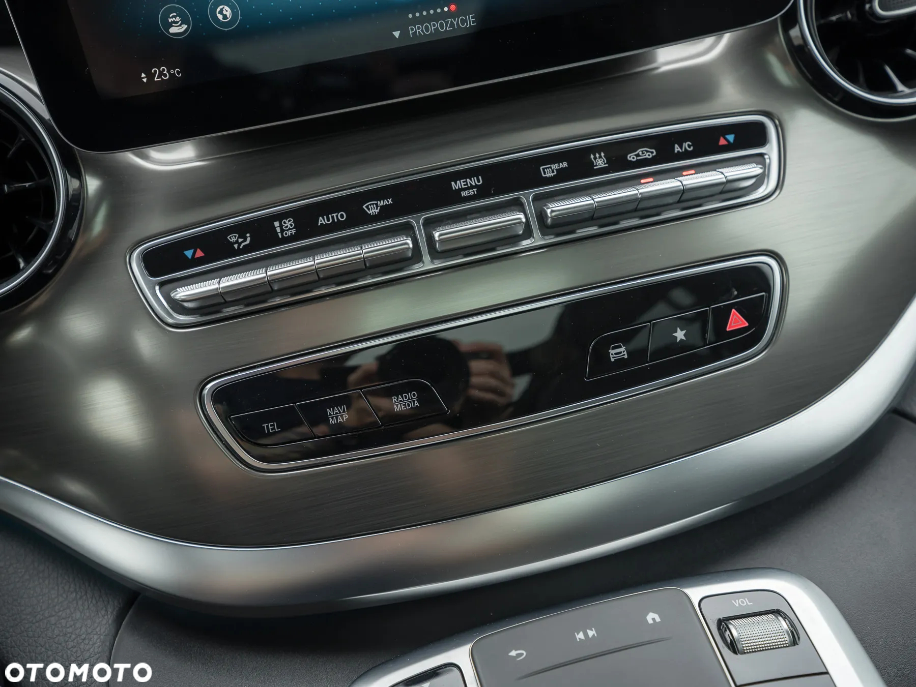 Mercedes-Benz Klasa V 300 d 4-Matic Exclusive 9G-Tronic (d³ugi) - 38