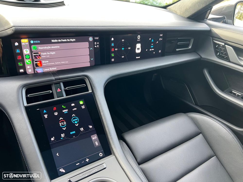 Porsche Taycan Turbo S - 27