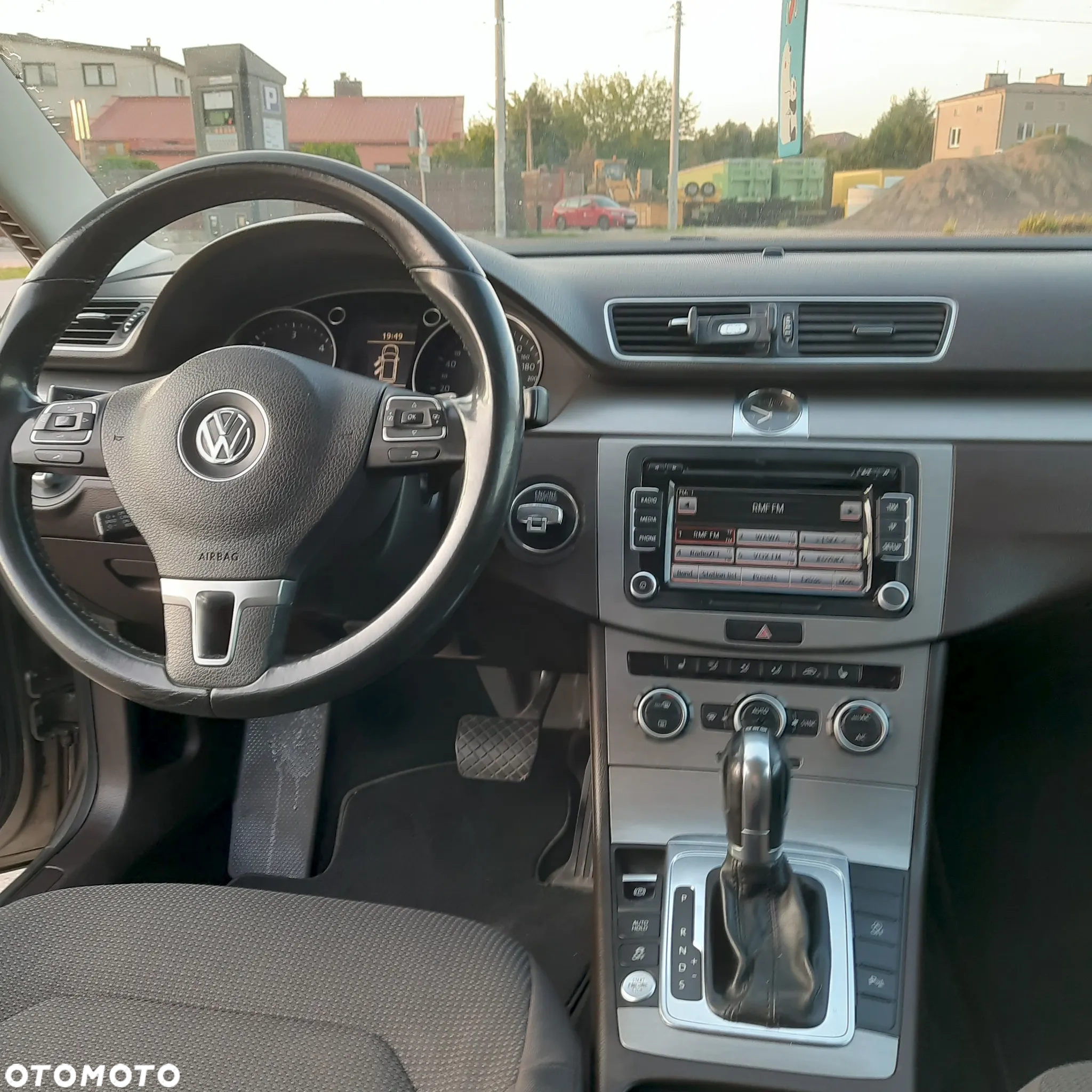 Volkswagen Passat 2.0 TDI Comfortline DSG - 11