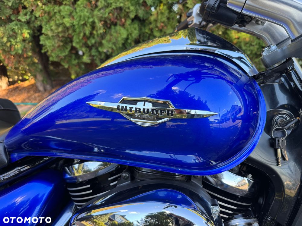 Suzuki Intruder - 23