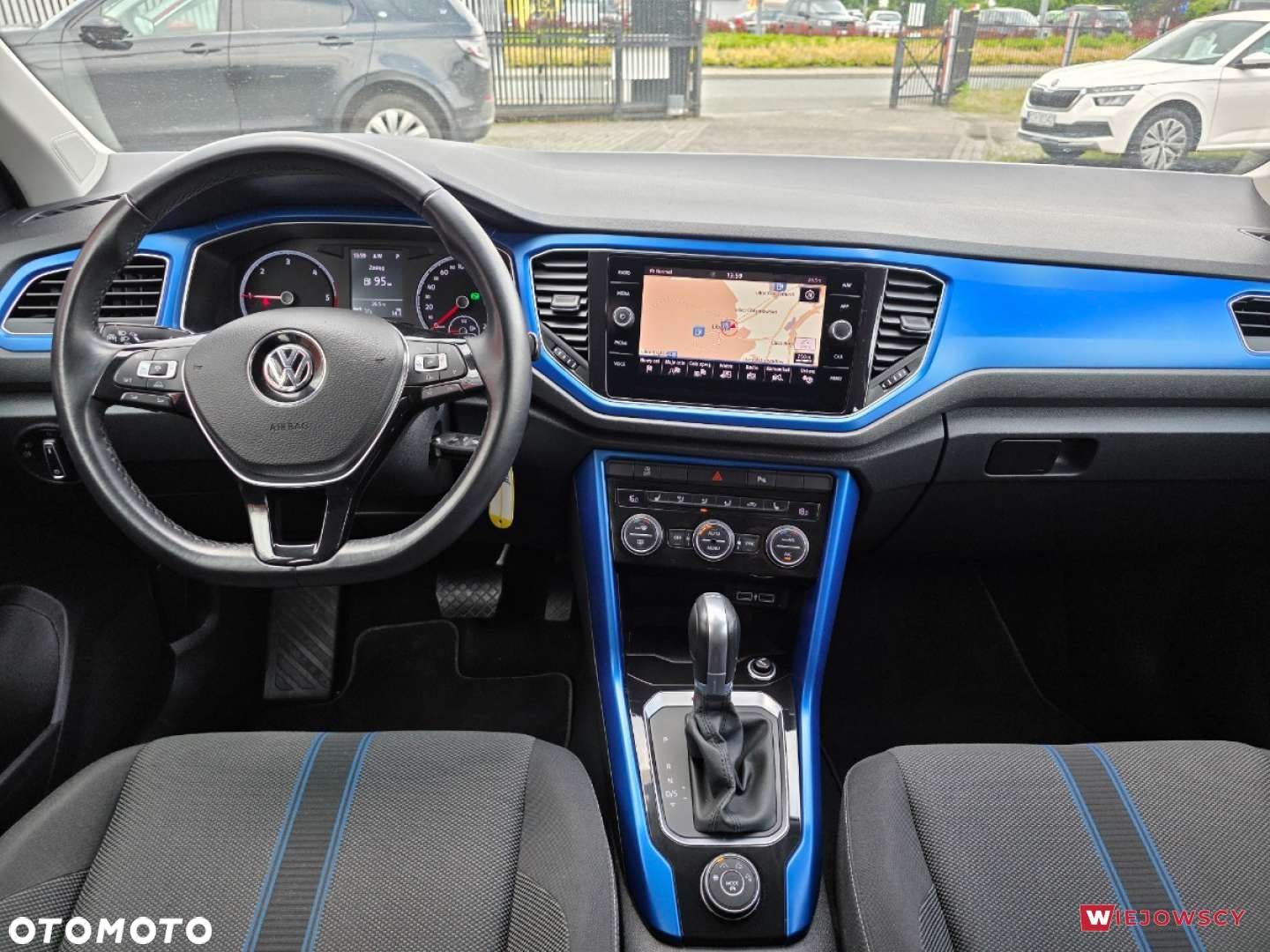 Volkswagen T-Roc - 16