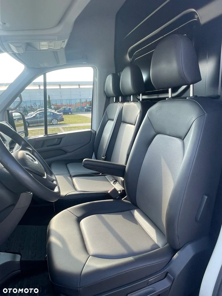 Volkswagen CRAFTER 35 MR 2,0 TDI FWD - 15