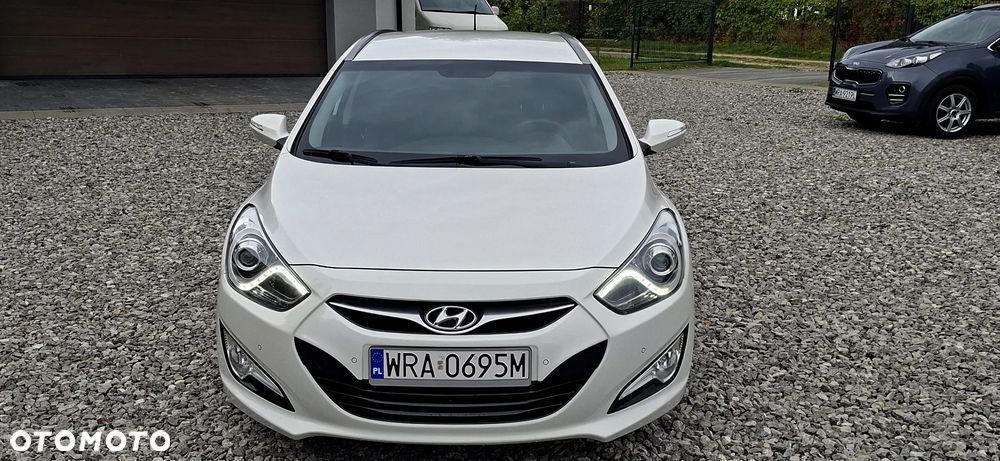 Hyundai i40 Kombi blue 1.6 Family+ - 21
