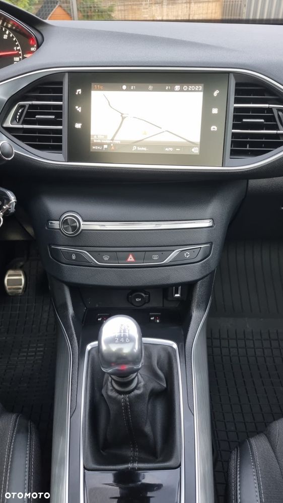 Peugeot 308 1.5 BlueHDi Business Line S&S - 28