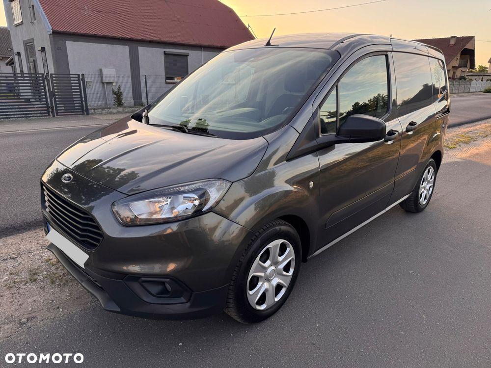 Ford Transit Courier - 1