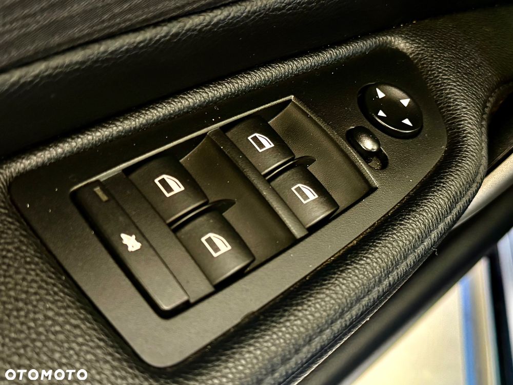 BMW Seria 1 - 20