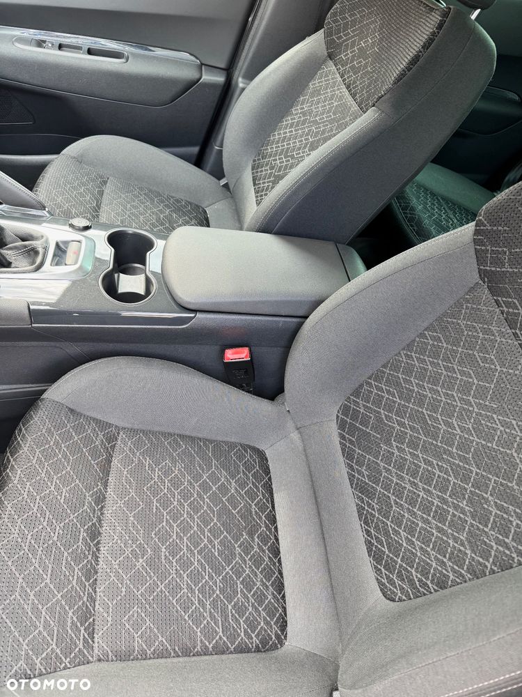 Peugeot 3008 2.0 BlueHDi Active - 11