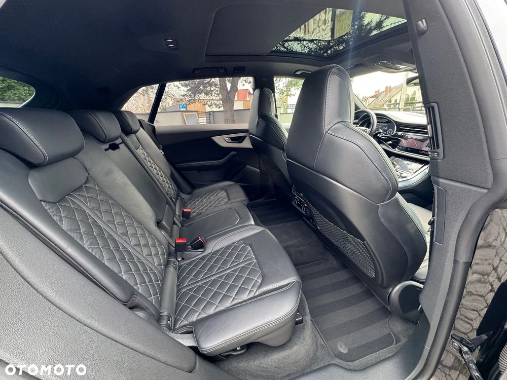 Audi Q8 - 9