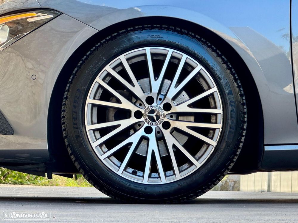 Mercedes-Benz CLA 180 7G-DCT Progressive - 27