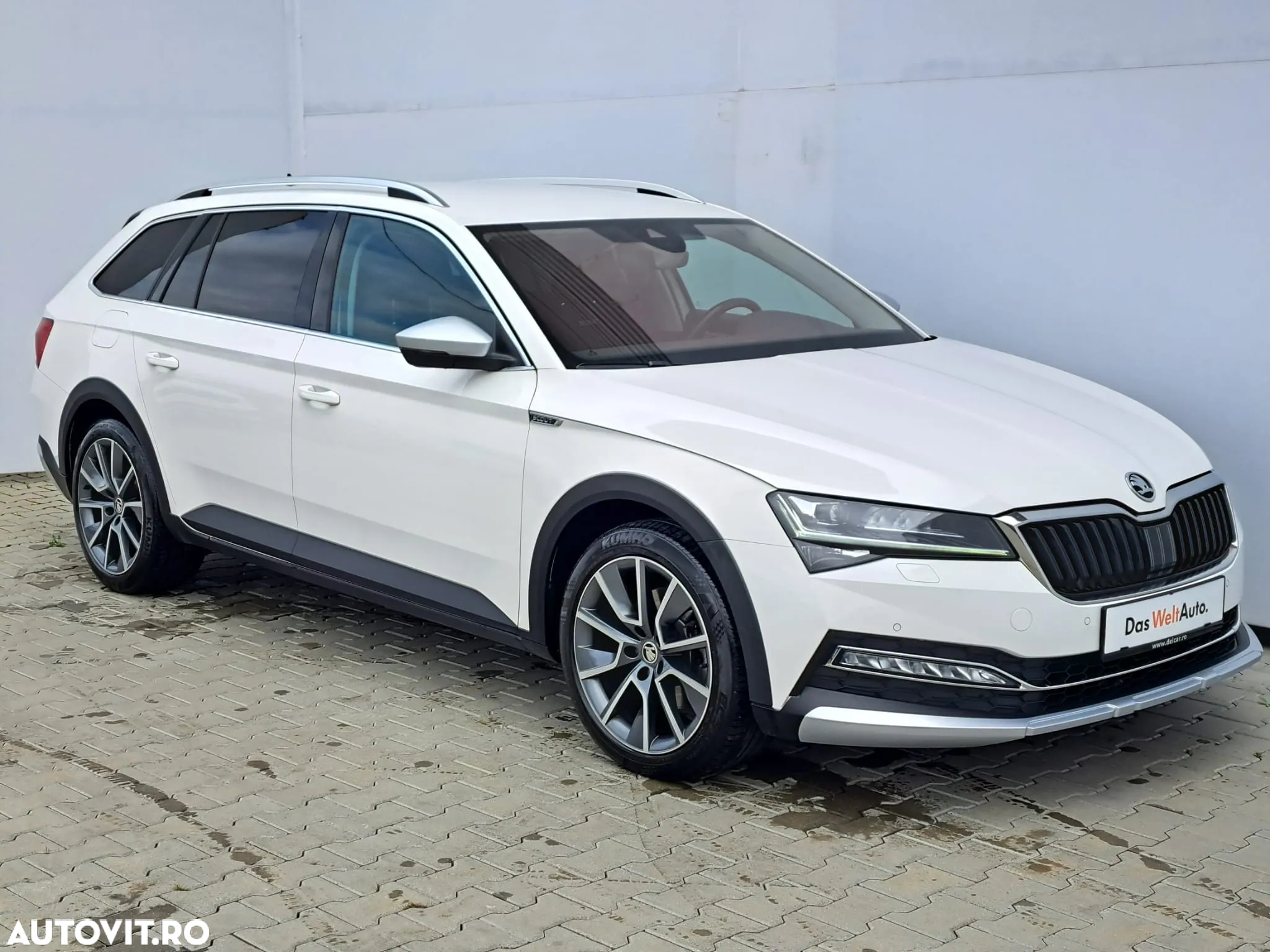 Skoda Superb Combi 2.0 TDI 4X4 DSG Scout - 2