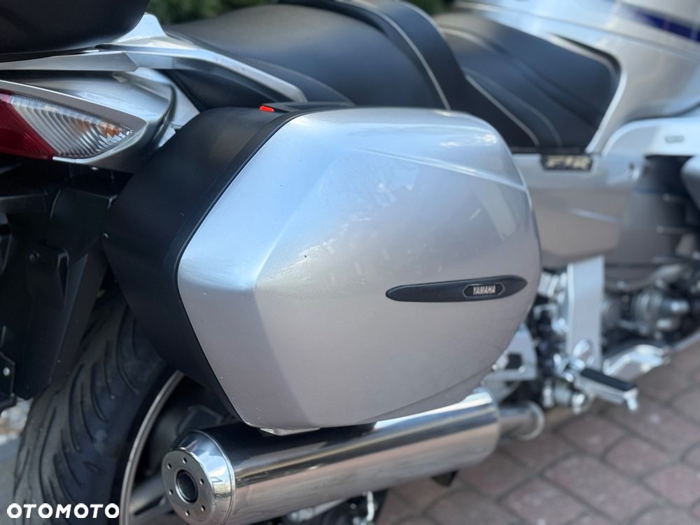Yamaha FJR - 23