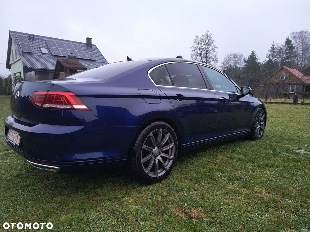 Volkswagen Passat 2.0 TDI SCR Elegance - 4