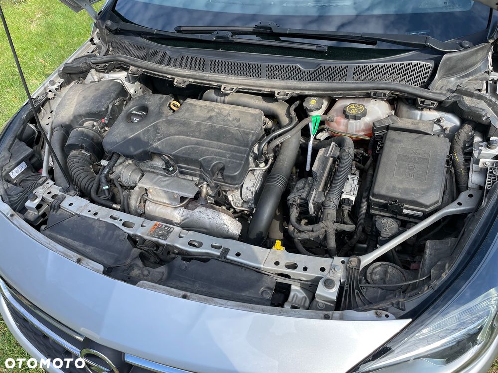Opel Astra 1.4 T Elite - 8