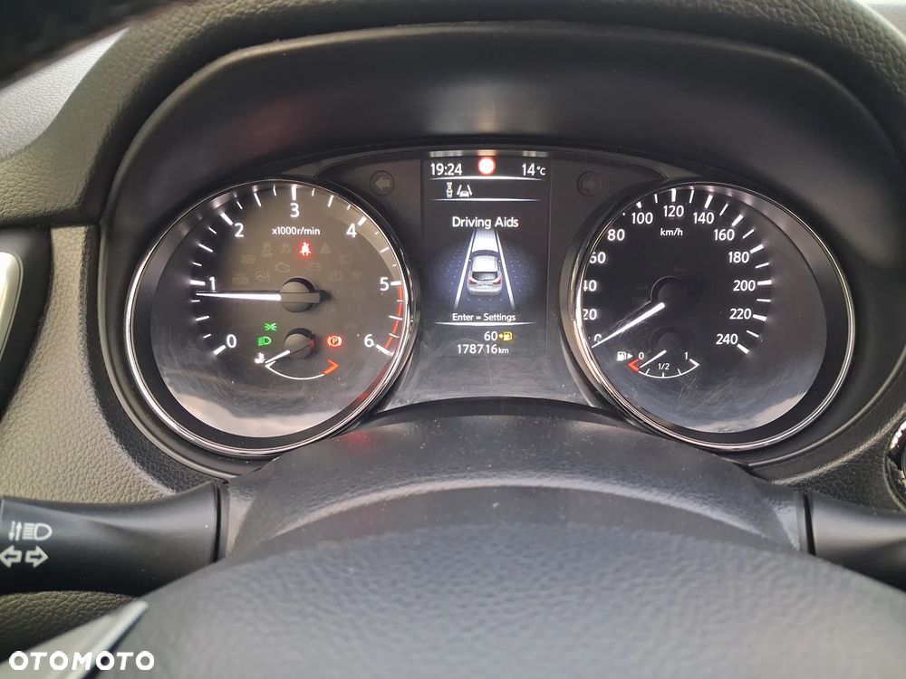 Nissan Qashqai 1.5 dCi Visia - 13