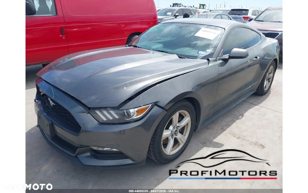 Ford Mustang - 1