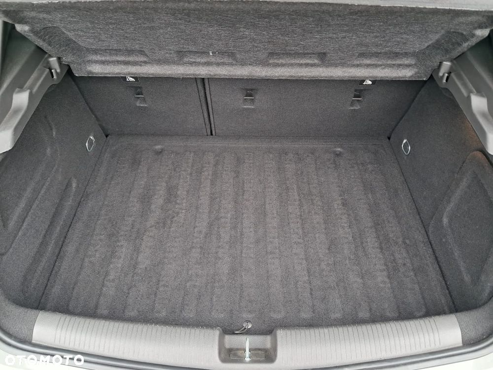 Opel Astra 1.2 T Elegance S&S - 28