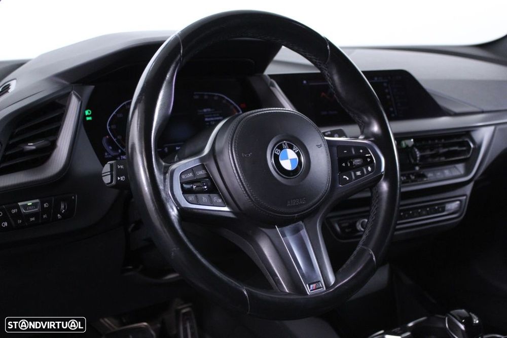 BMW 116 d Pack Desportivo M Auto - 22