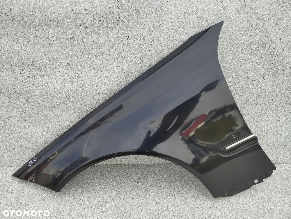 Mercedes CLC CL203 błotnik lewy przód przedni - 1