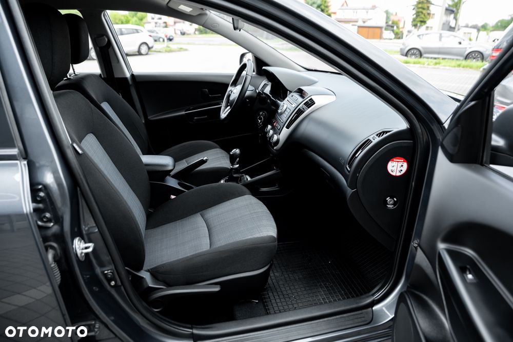 Kia Ceed 1.4 CVVT Spirit - 23