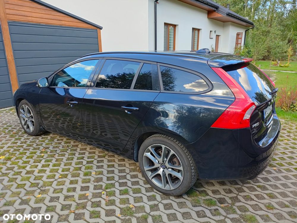 Volvo V60 D3 Base - 4