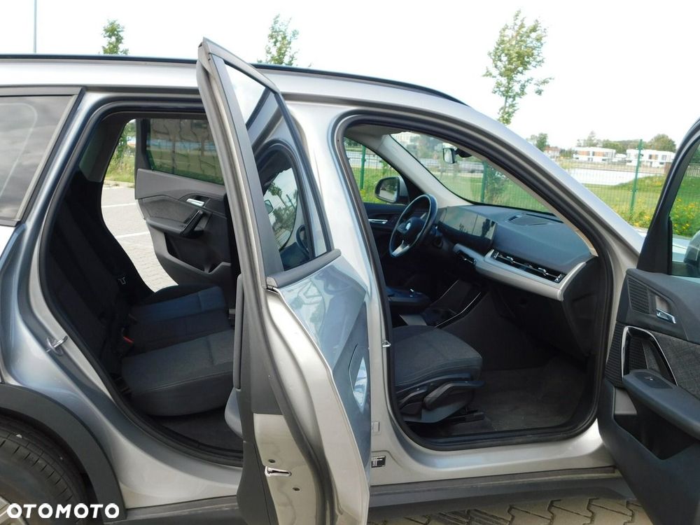 BMW X1 sDrive18d Business Edition - 12