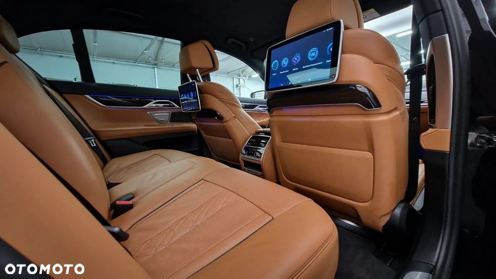 BMW Seria 7 730d xDrive - 22