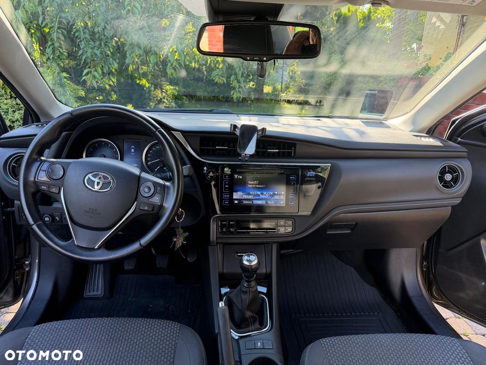 Toyota Corolla 1.6 Comfort - 3