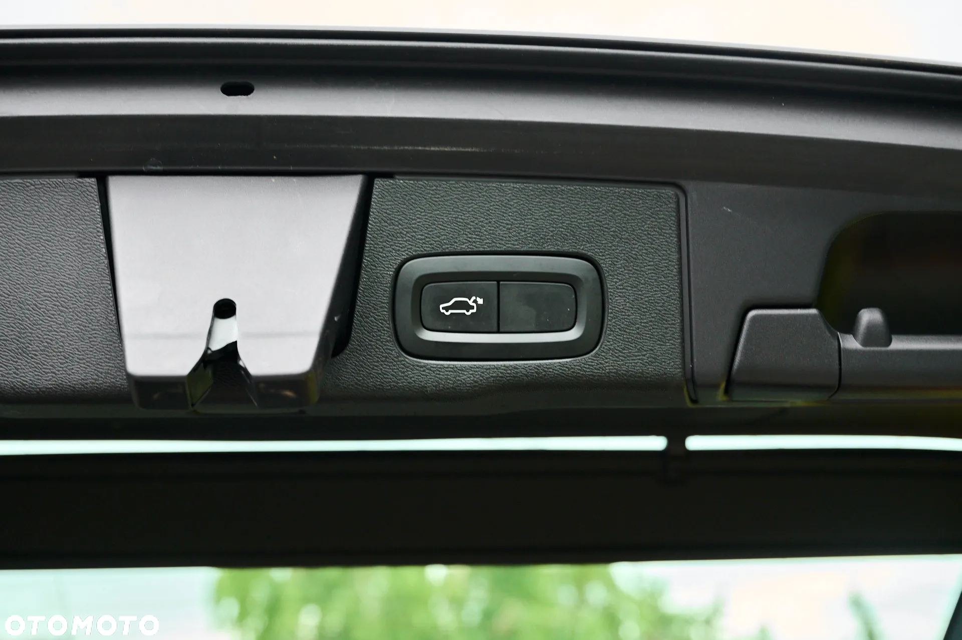 Volvo XC 60 T4 Momentum Pro - 23