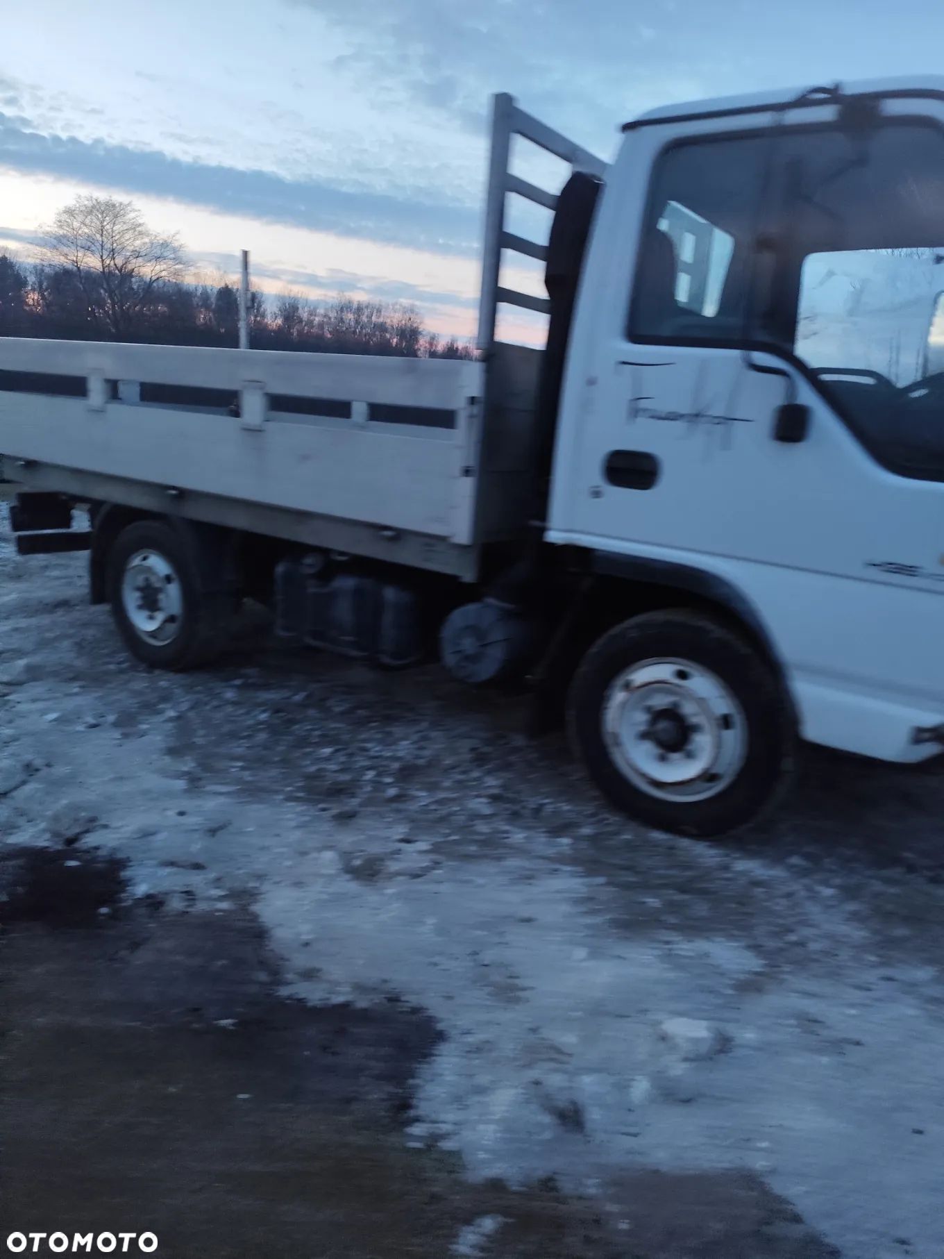 ISUZU seria 2007r NKR NQR 85 3.0 D  131.000 km kabina kompletna Europa szyba podsufitka - 4