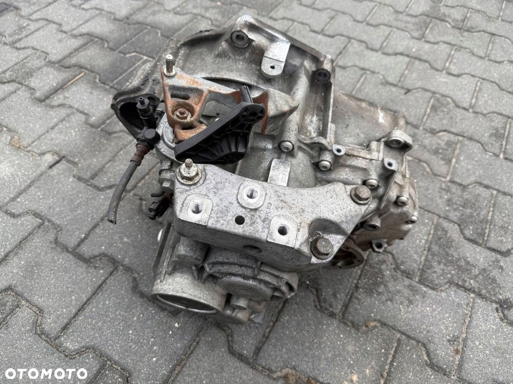 SKRZYNIA BIEGÓW 2.0 TDI KXX AUDI A3 2010 - 1