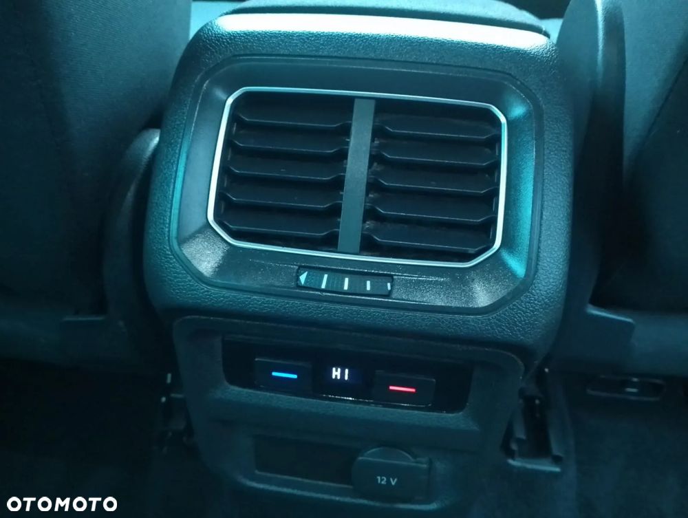 Volkswagen Tiguan 2.0 TDI SCR R-Line - 12